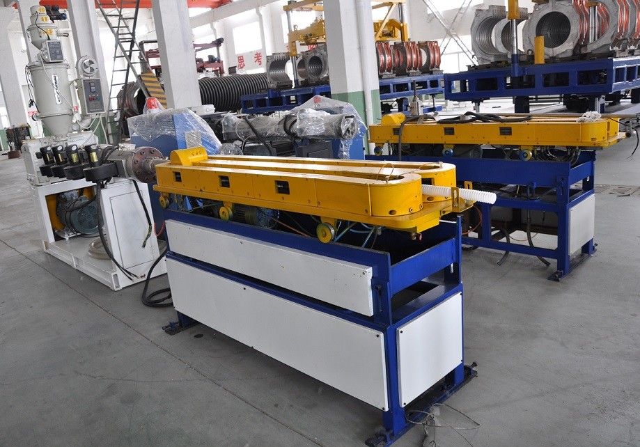 Qingdao huasu гофрированных труб Экструзионная линия пластичный продукты Машины