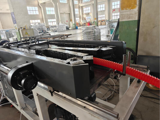 Siemens Main Motor Single Wall Corrugated Pipe Extrusion Line with PLC Control System and Water Cooling