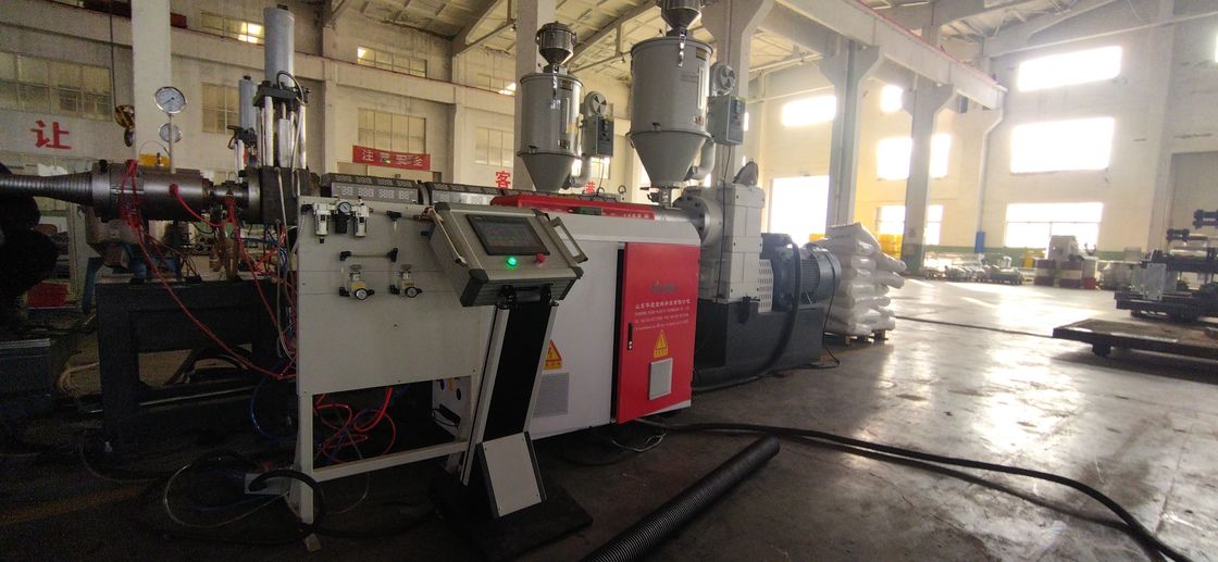 Автоматическая линия экструзирования двойной стены с передовой системой управления PLC и 28/36 пар форм для диаметра труб 50-200 мм