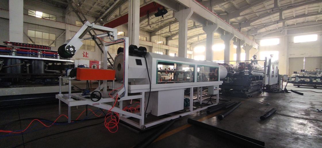 Автоматическая линия экструзирования двойной стены с передовой системой управления PLC и 28/36 пар форм для диаметра труб 50-200 мм
