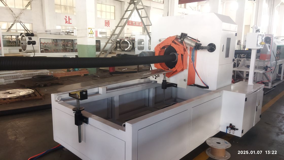 Компьютеризированная линия экструзии двухслойных гофрированных труб с ПЛК Siemens и производительностью 250-1000 кг/ч для прочных труб