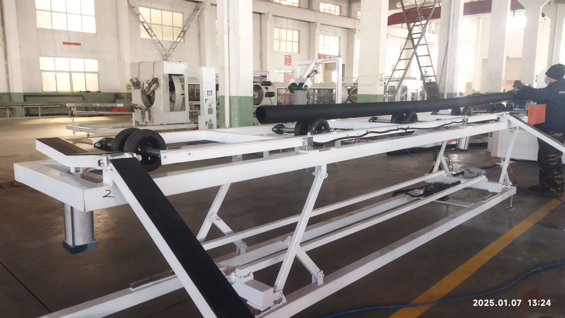 Компьютеризированная линия экструзии двухслойных гофрированных труб с ПЛК Siemens и производительностью 250-1000 кг/ч для прочных труб