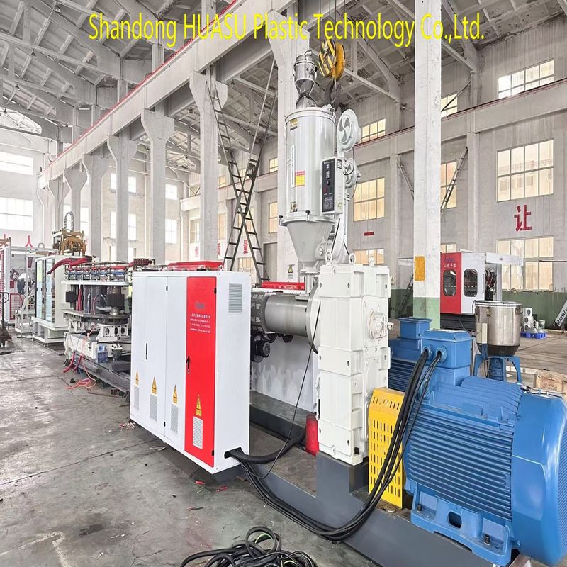 Автоматическая линия экструзирования пластиковых труб с Siemens ABB основным электрическим и водяным охлаждением воздуха для настраиваемого выхода
