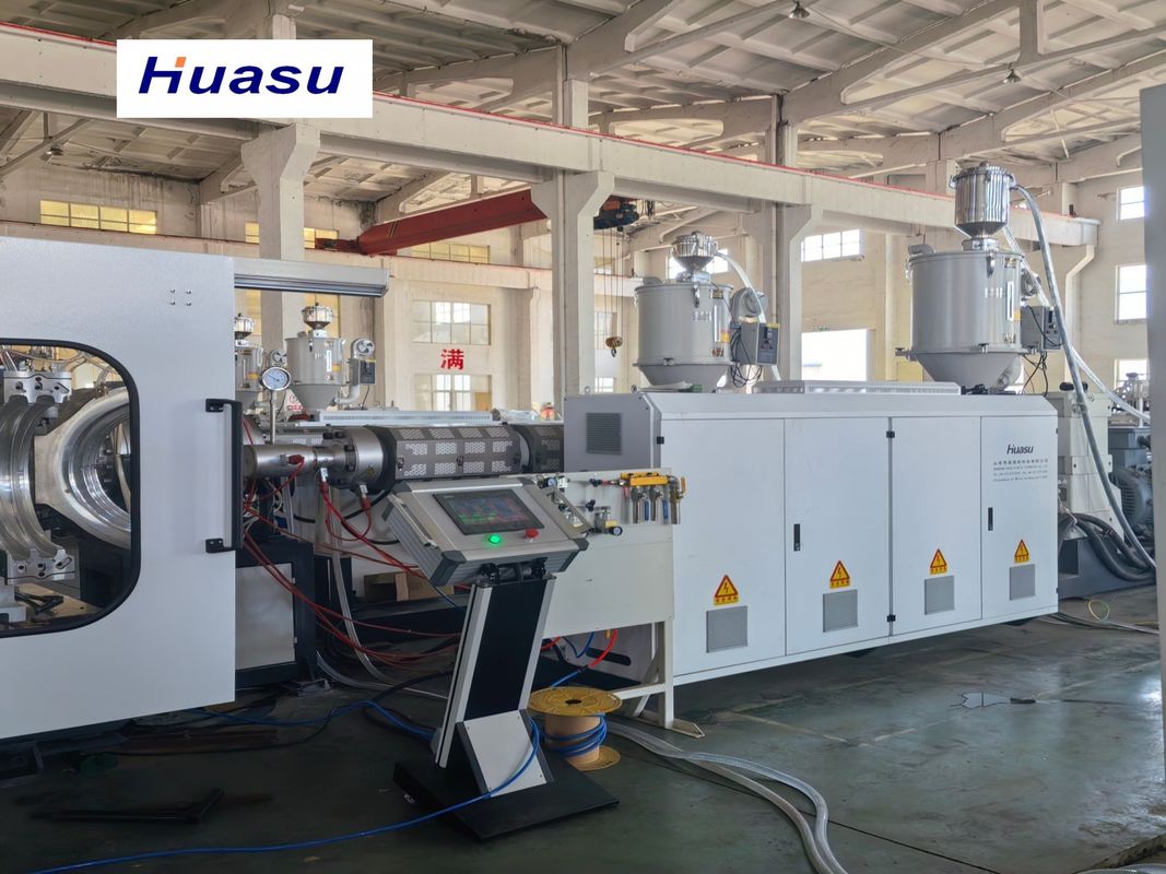 Линия экструзии гофрированных труб с двойными стенками с системой управления ПЛК и водяным охлаждением для максимального диаметра трубы 1600 мм