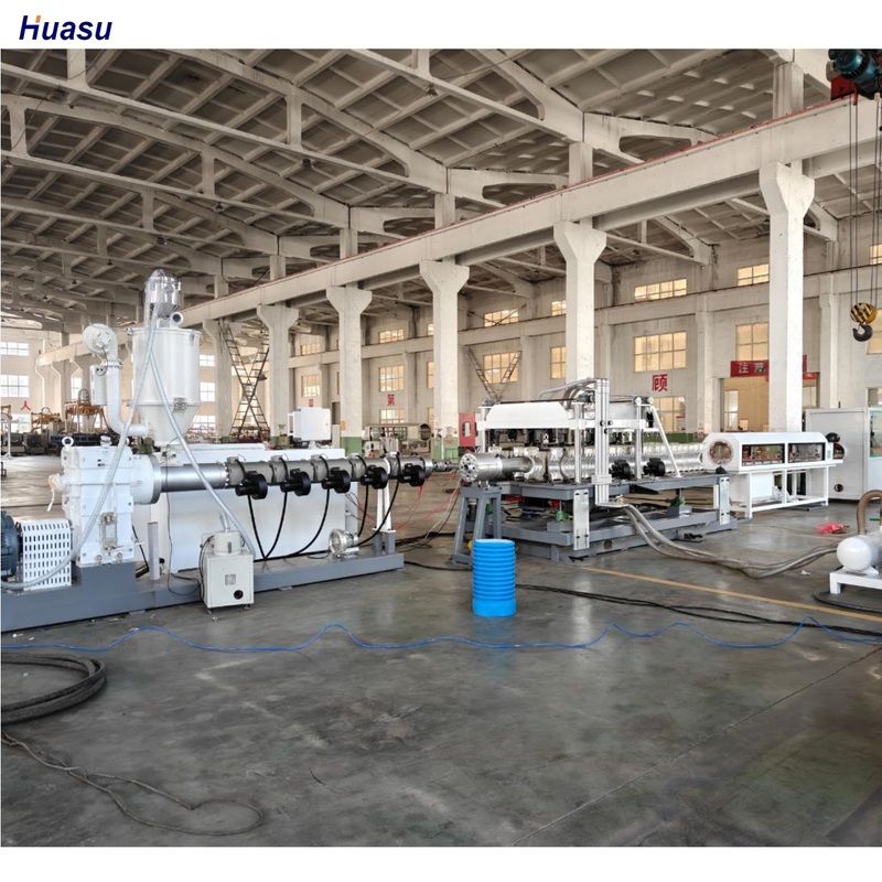 Автоматическая линия экструзии однослойных гофрированных труб со стволом из материала 38CrMoAlA для труб диаметром 75-250 мм со скоростью производства 15 м/мин