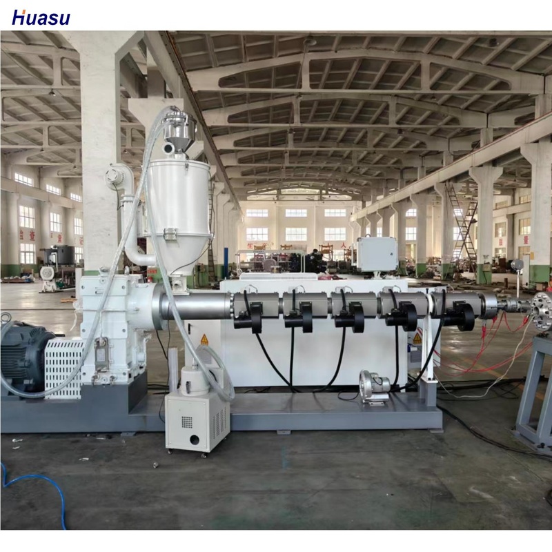 Линия экструзии гофрированных труб из одного слоя с автоматическим инвертором Siemens и реле Omron для труб диаметром 75-250 мм