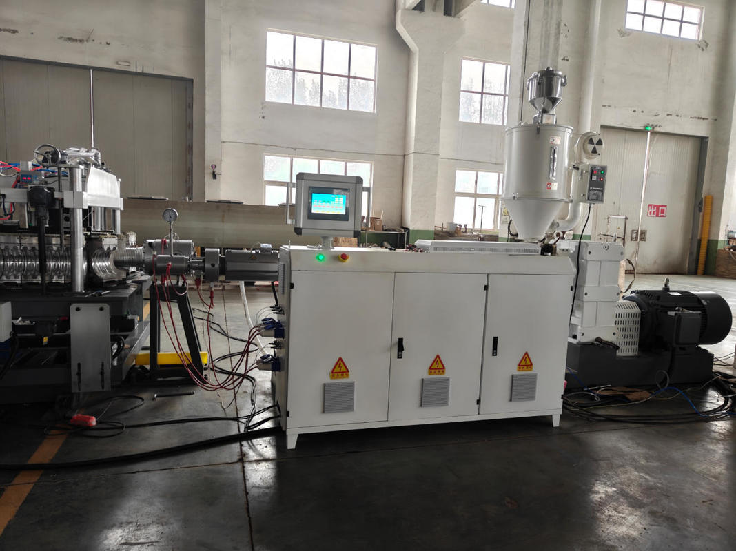 Линия экструзии гофрированных труб с двойными стенками, с 1 комплектом резервуара водяного охлаждения, HV>740, шнек ствола и гарантия 1 год