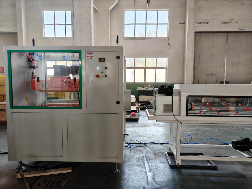 Автоматическая двойная стена гофрированной трубы экструзионная линия с формовочной машиной 1 набор настраиваемый цвет и твердость винта HV>740