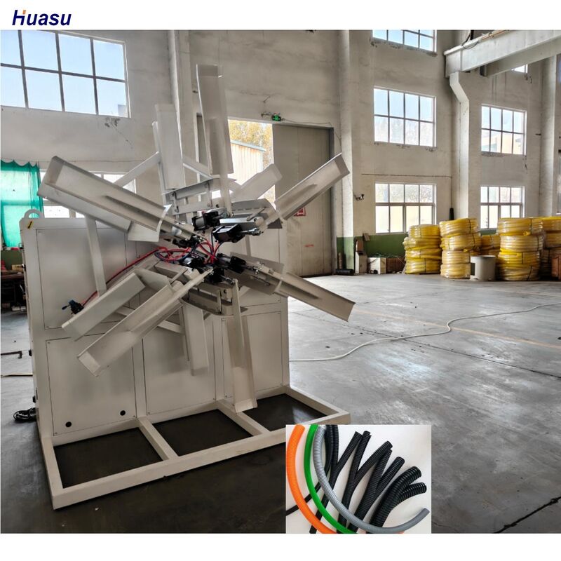 Линия экструзии гофрированной трубы с двойными стенками с двигателем переменного тока Siemens, соотношение шнека 33:1 и системой водяного охлаждения