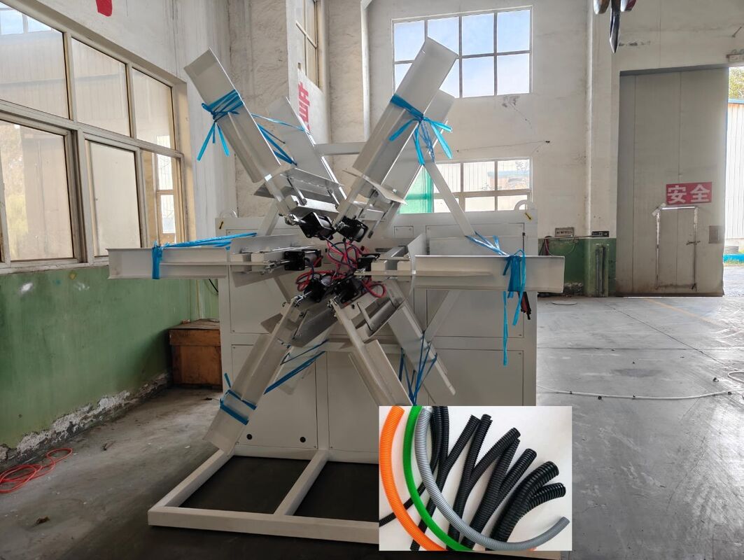 Линия экструзии гофрированных труб с двойными стенками, с 48 формами и управлением Siemens PLC для высокоэффективного производства