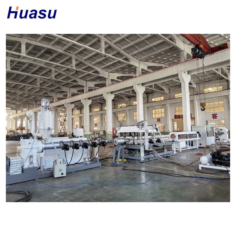 Линия экструзии кабелезащитной трубы с диапазоном диаметров труб 32 мм - 1600 мм, с интерфейсом сенсорного экрана и управлением ПЛК, винт с азотированием