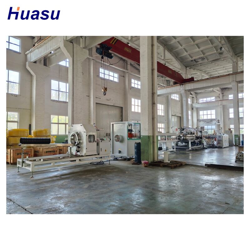 Линия экструзионной трубы из HDPE с сенсорным экраном управления PLC высокая производительность автоматическая компьютеризированная для крупномасштабного производства