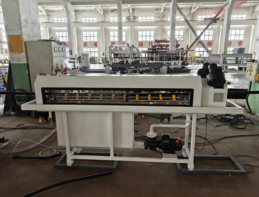 Линия экструзионной трубы с одной стеной с 37 кВт мотора и одной винтовой конструкцией