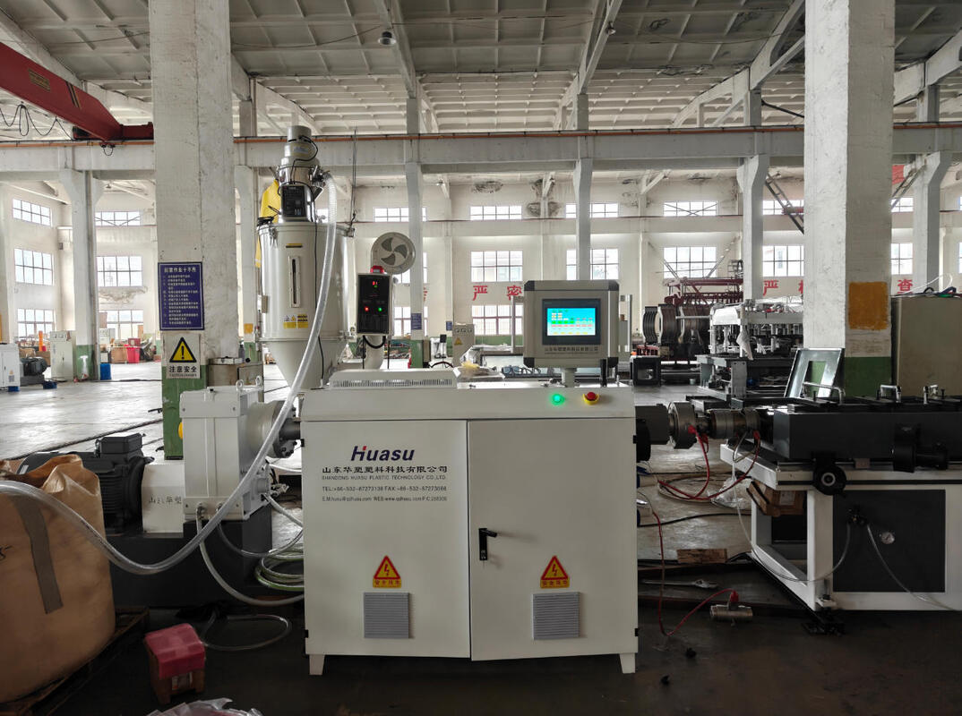 Полно автоматическая одностенная стружная труба экструзионная линия с 110 мм Максимальный размер трубы для стабильного и высокоскоростного производства