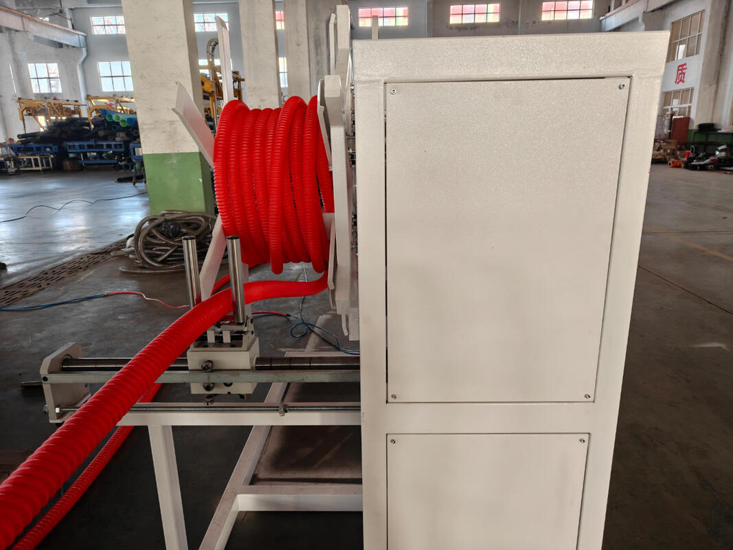 Линия экструзии гофрированной трубы с одинарной стенкой для системы водяного охлаждения для переработки пластика PE с материалом цилиндра 38CrMoAlA