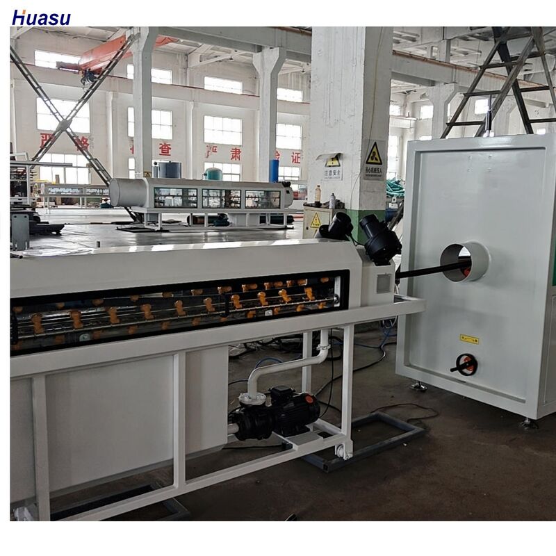 Линия экструзии гофрированной трубы с одинарной стенкой с водяным охлаждением, с соотношением L/D 33/38/40 и материалом цилиндра 38CrMoAlA