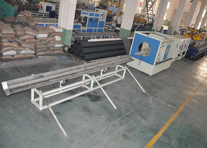 Производственная линия 250mm 90KW трубы PE заволакивания кабеля рифленая