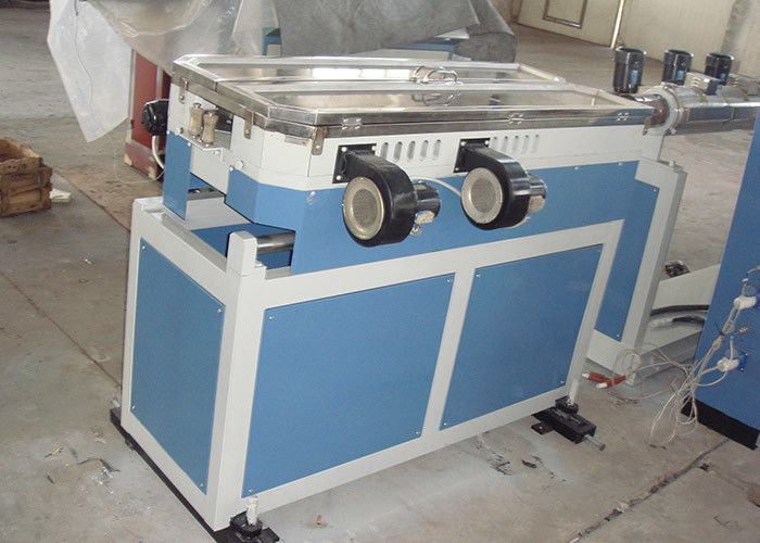 Пластиковое PE PP HDPE PPR трубы PVC CPVC UPVC мочит производственную линию экструзии труб шланга трубы электрического проводника
