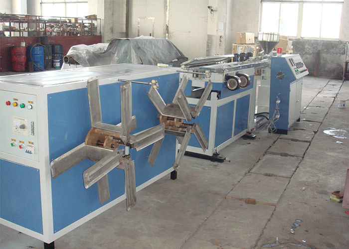 Пластиковое PE PP HDPE PPR трубы PVC CPVC UPVC мочит производственную линию экструзии труб шланга трубы электрического проводника